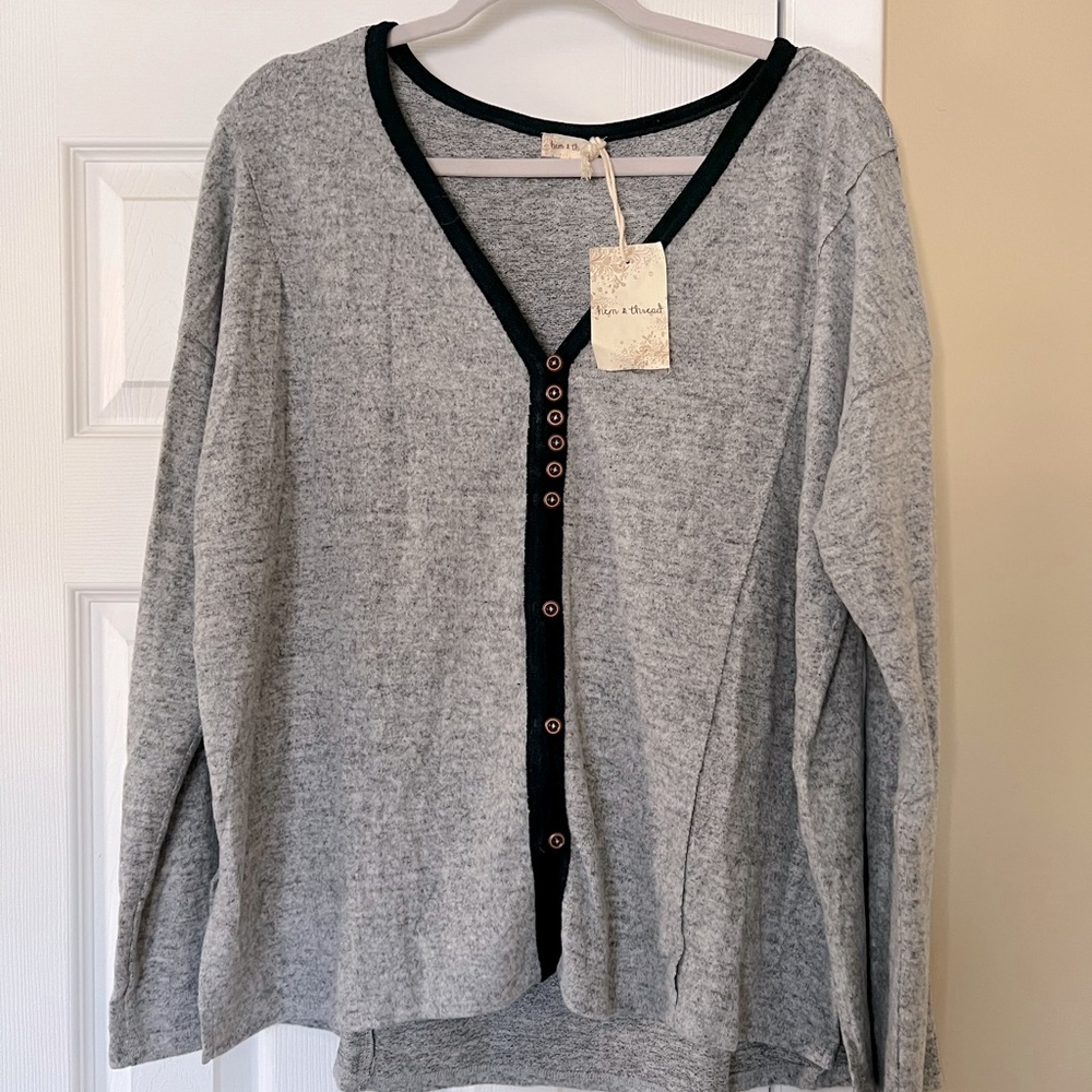 Hem & Thread NWT extra soft top L